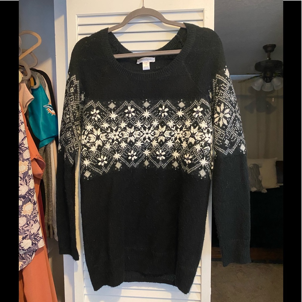 Maternity winter sweater